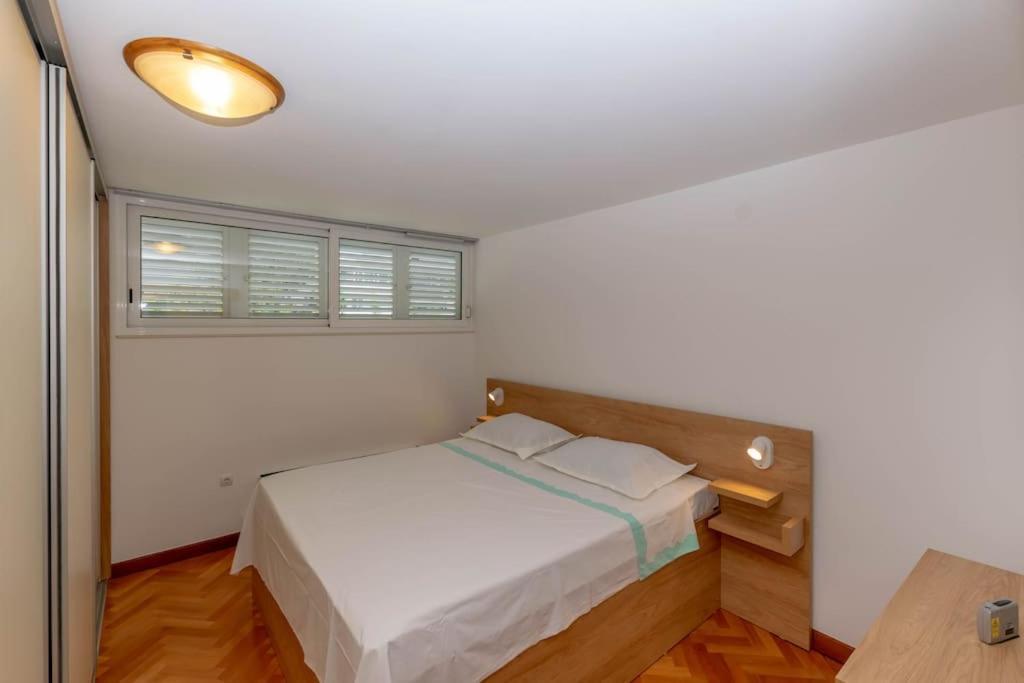 Rose Apartment *